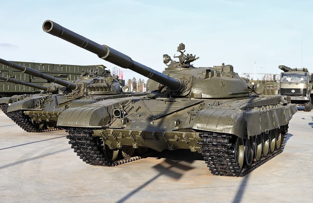 Білорусь представила модернізований бойовий танк Т-72Б - 24 Канал