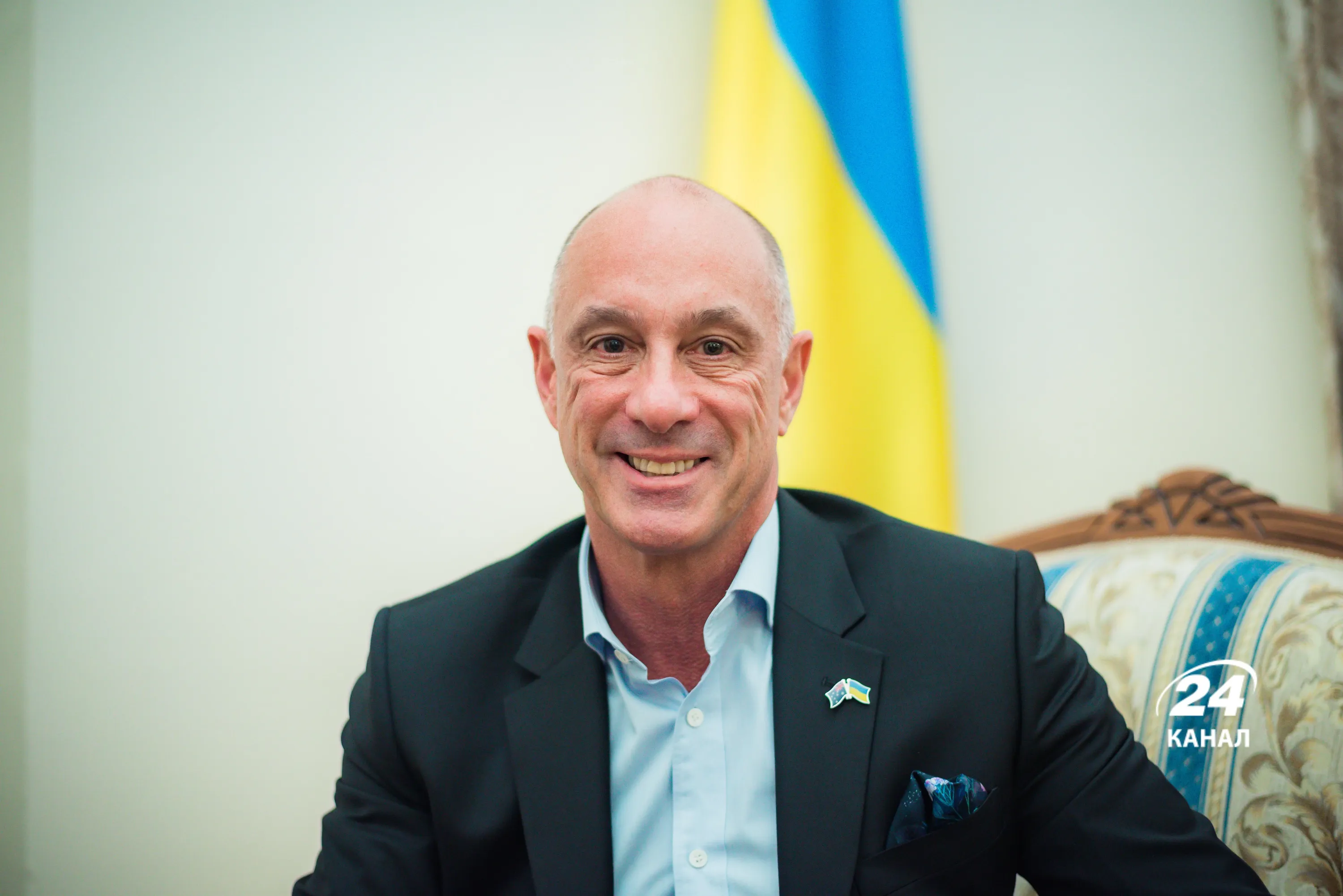 Сенатор Девід Ван від штату Вікторія Сенатор Девід Ван від штату Вікторія