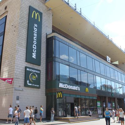 В McDonald's анонсировали возобновление работы ресторанов в Украине