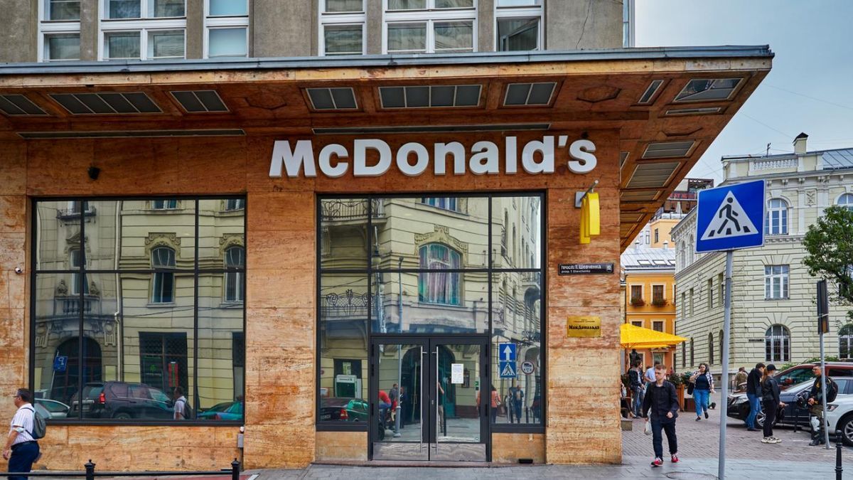 McDonald's возвращается: реакция украинцев McDonald's возвращается: реакция украинцев