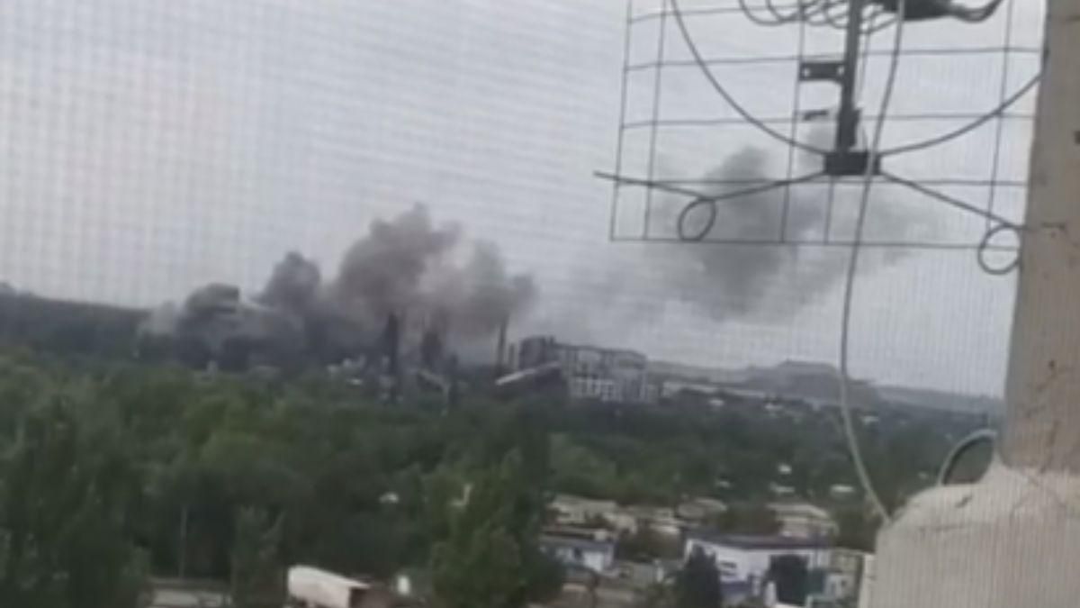 В Макіївці 12 серпня 2022 лунають вибухи - відео В Макіївці 12 серпня 2022 лунають вибухи - відео