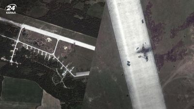 Сліди підпалів від вибуху: супутникові фото з аеродрому "Зябрівка", де побувала "бавовна"