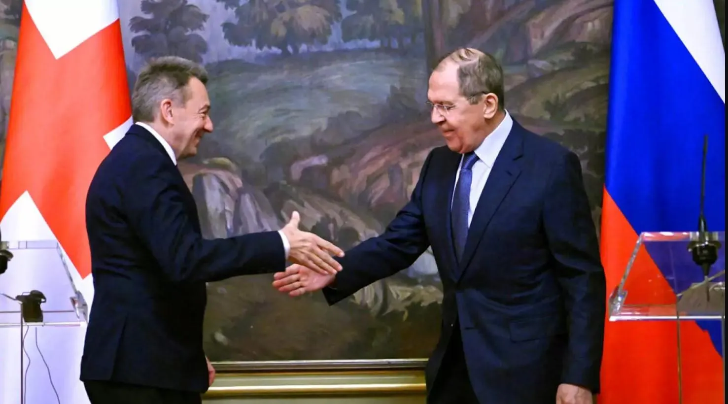 Жена командира Редиса высказалась о Красном Кресте Жена командира Редиса высказалась о Красном Кресте