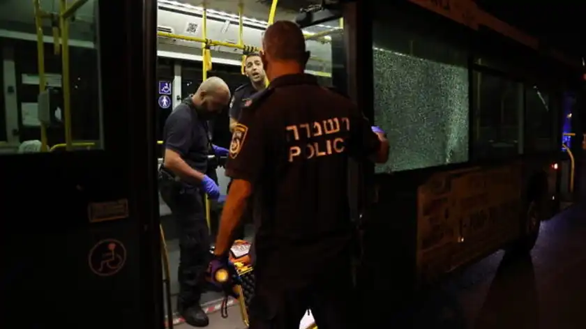 Нападение в Иерусалиме - неизвестный обстрелял автобус у Стены плача - все, что известно - 24 Канал