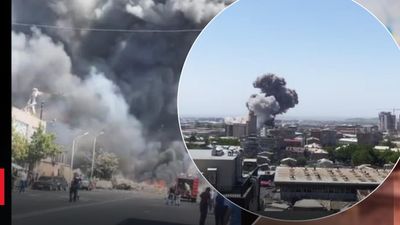 В армянском Ереване прогремел взрыв в ТЦ, небо затянуло густым дымом: кадры с места происшествия