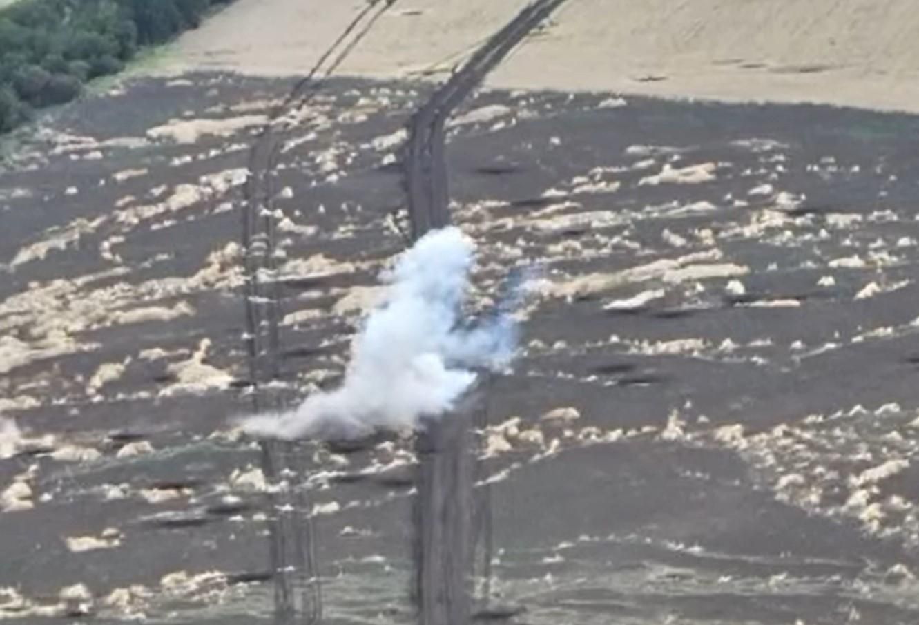 Нацгвардійці влучним пострілом знищили ворожу БМП на Донеччині Нацгвардійці влучним пострілом знищили ворожу БМП на Донеччині