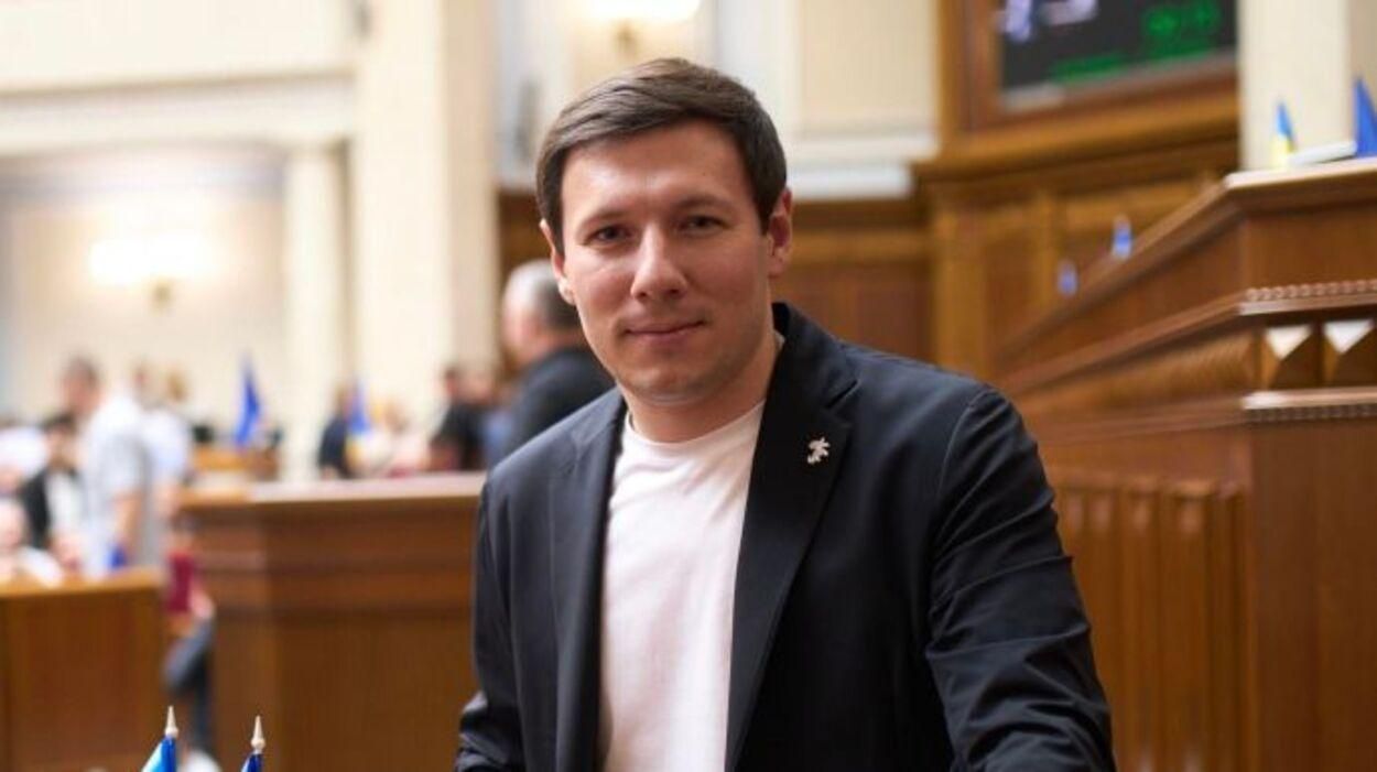 Красов потрапив у ДТП 14 серпня - нардеп зі Слуги народу міг перевищити швидкість - 24 Канал Красов потрапив у ДТП 14 серпня - нардеп зі Слуги народу міг перевищити швидкість - 24 Канал