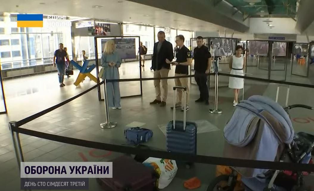 Лив Шрайбер прибыл в Киев