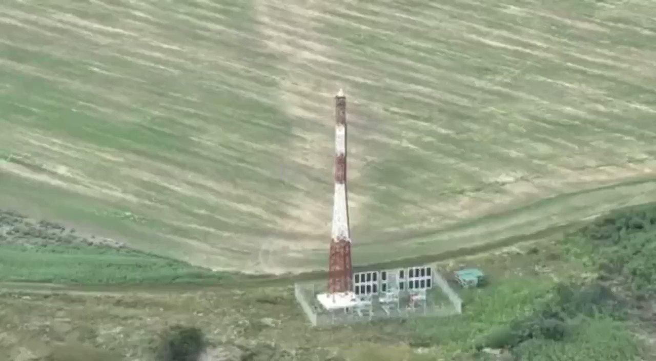 Потери врага - дрон-камикадзе уничтожил вышку врага в России Потери врага - дрон-камикадзе уничтожил вышку врага в России