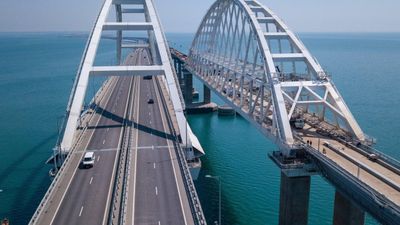 У ЗСУ підтвердили, що окупаційна влада хоче забезпечити "елітний коридор" на Кримському мосту