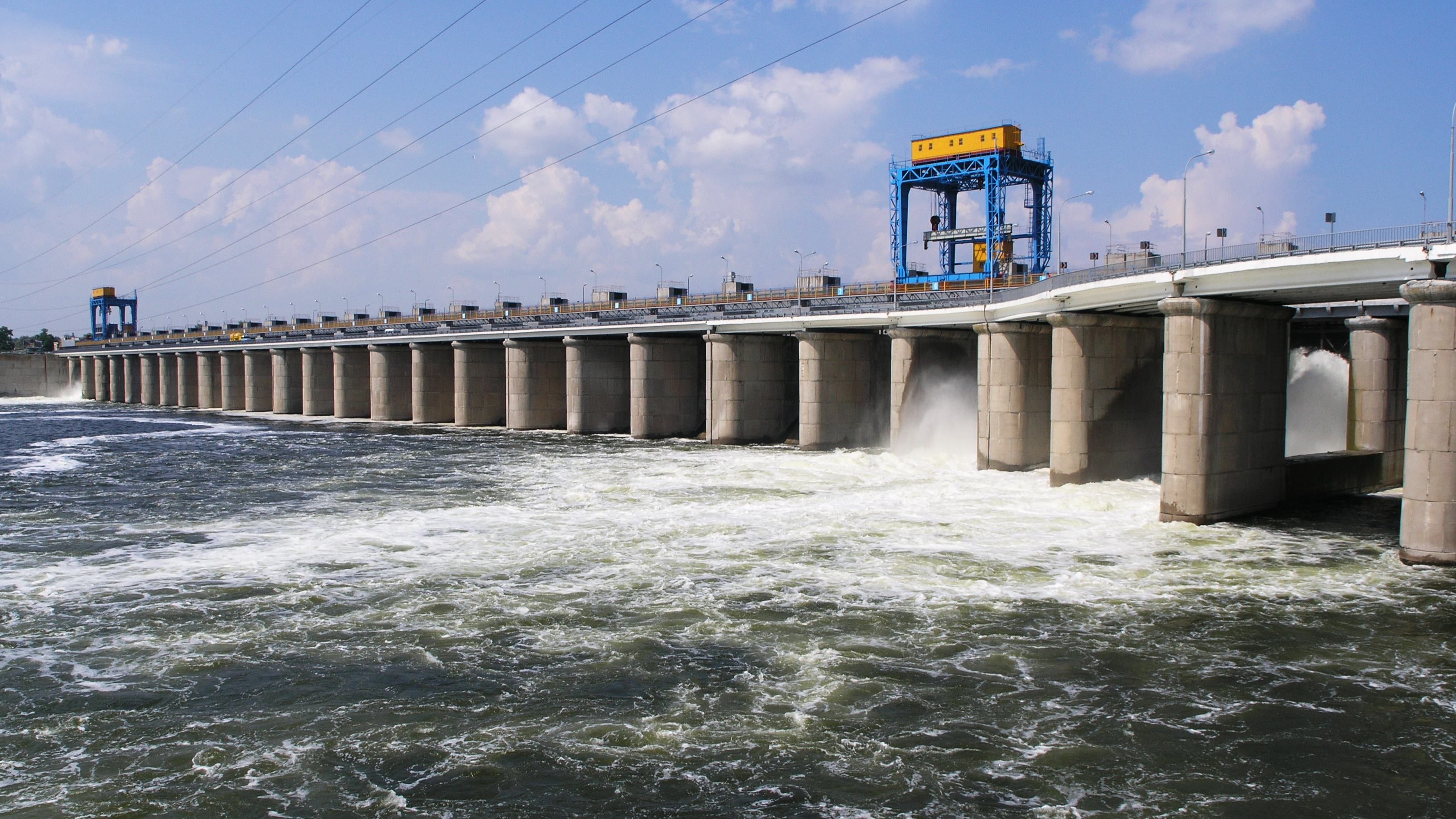 Захоплена Каховська ГЕС працює на третинну потужності Захоплена Каховська ГЕС працює на третинну потужності