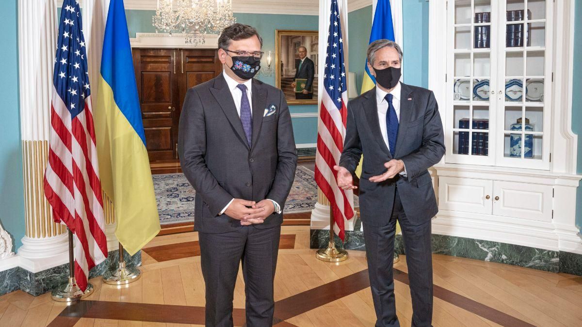 Кулеба поговорив з Блінкеном про зброю Кулеба поговорив з Блінкеном про зброю