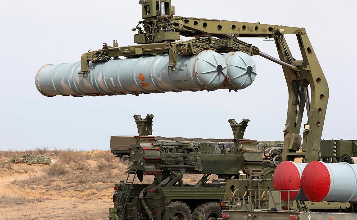 Росіяни стягнули ближче до України величезну кількість ракет С-300