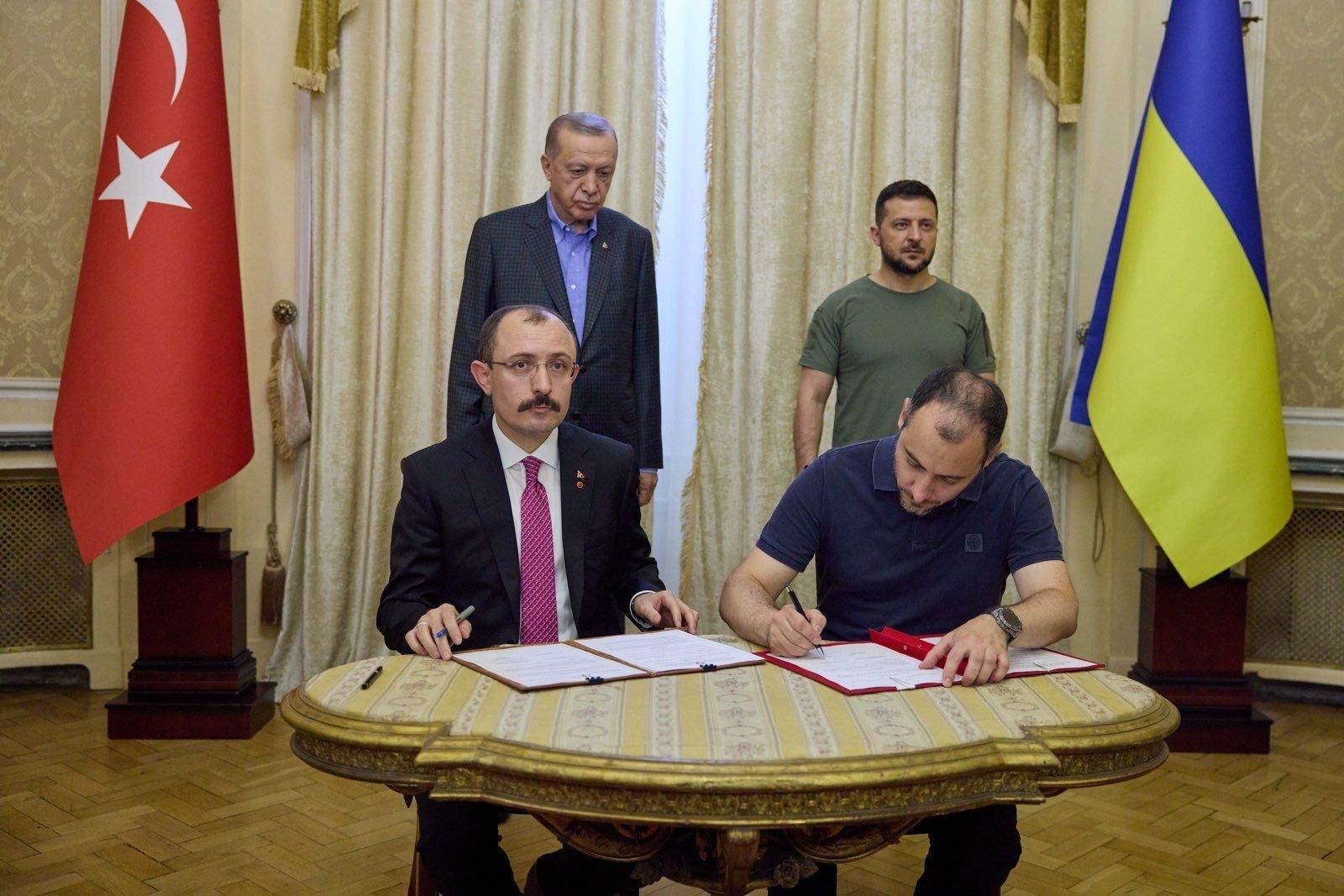 Туреччина підписала меморандум про повоєнну відбудову України - Новини України - 24 Канал