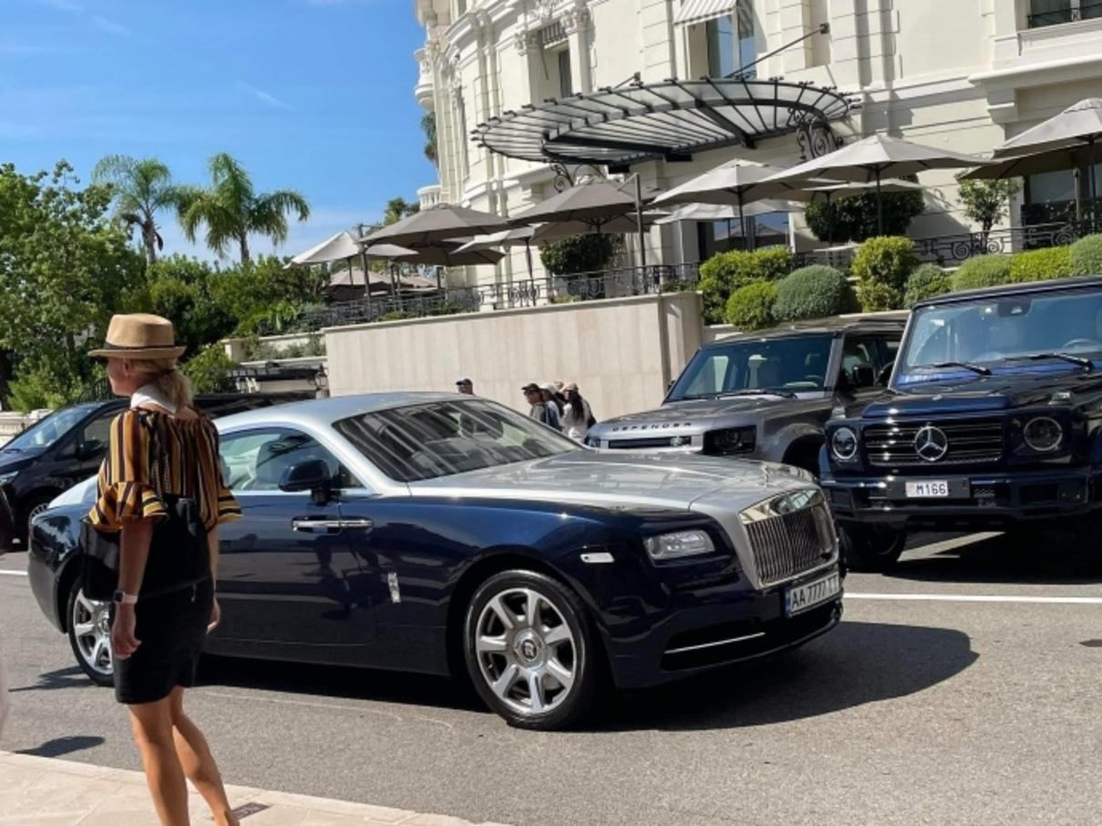 "Кошелек" ОПЗЖ Столар убежал от войны на Лазурное побережье: журналисты призывают ввести санкции "Кошелек" ОПЗЖ Столар убежал от войны на Лазурное побережье: журналисты призывают ввести санкции