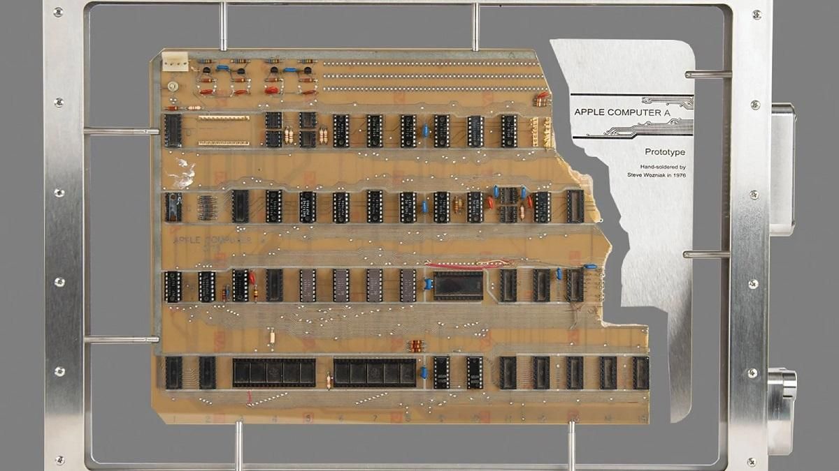 Apple 1 Стіва Джобса продали на аукціоні за шалену суму Apple 1 Стіва Джобса продали на аукціоні за шалену суму