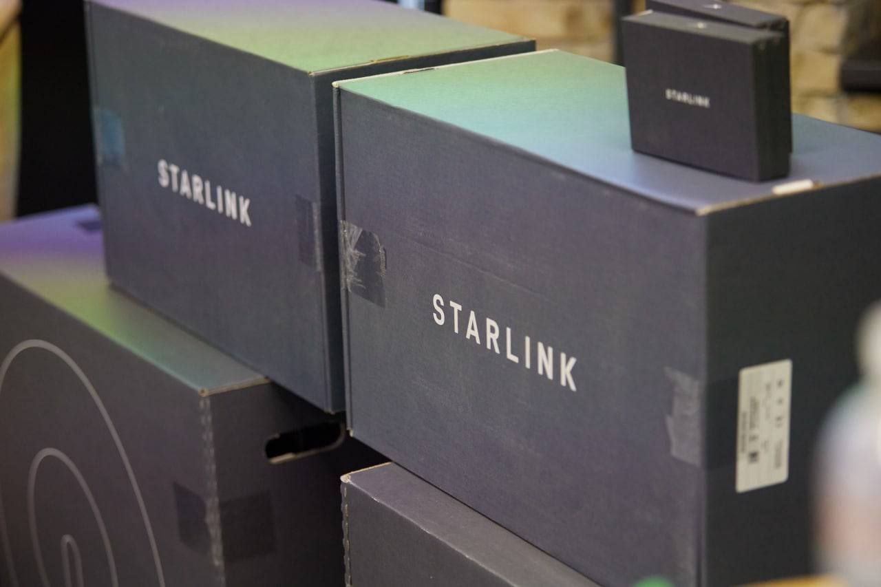 Партія систем Starlink