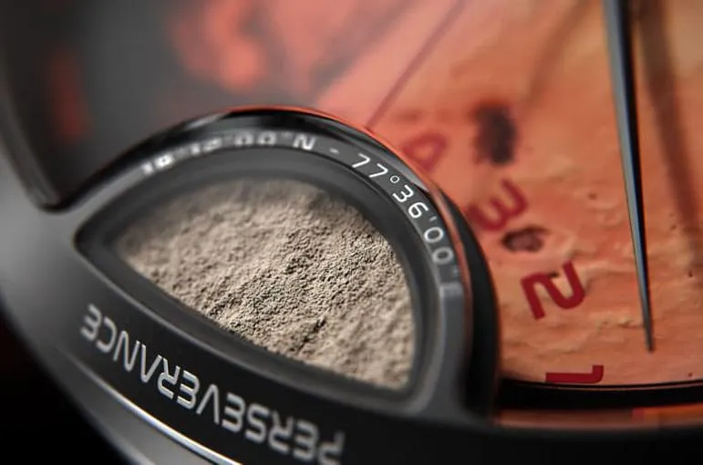 INTERSTELLAR RED 3.721 INTERSTELLAR RED 3.721