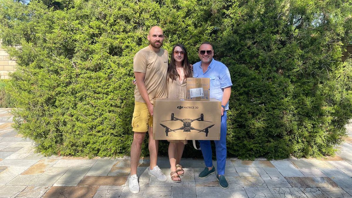 Тысячи бронежилетов и миллион медикаментов: как фонд HopeUA помогает в войне Тысячи бронежилетов и миллион медикаментов: как фонд HopeUA помогает в войне