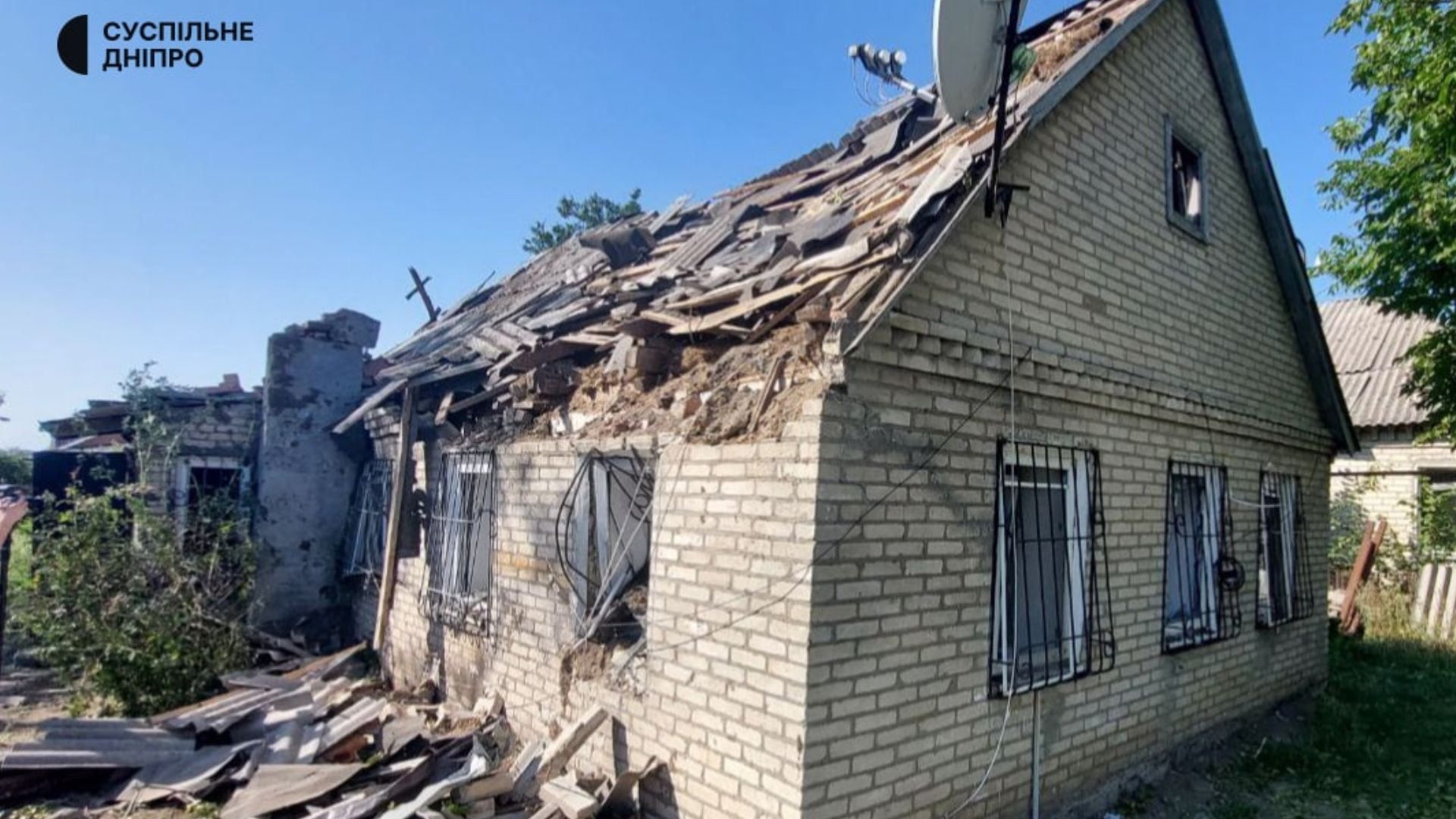 Будинок у Дніпрі після російського обстрілу