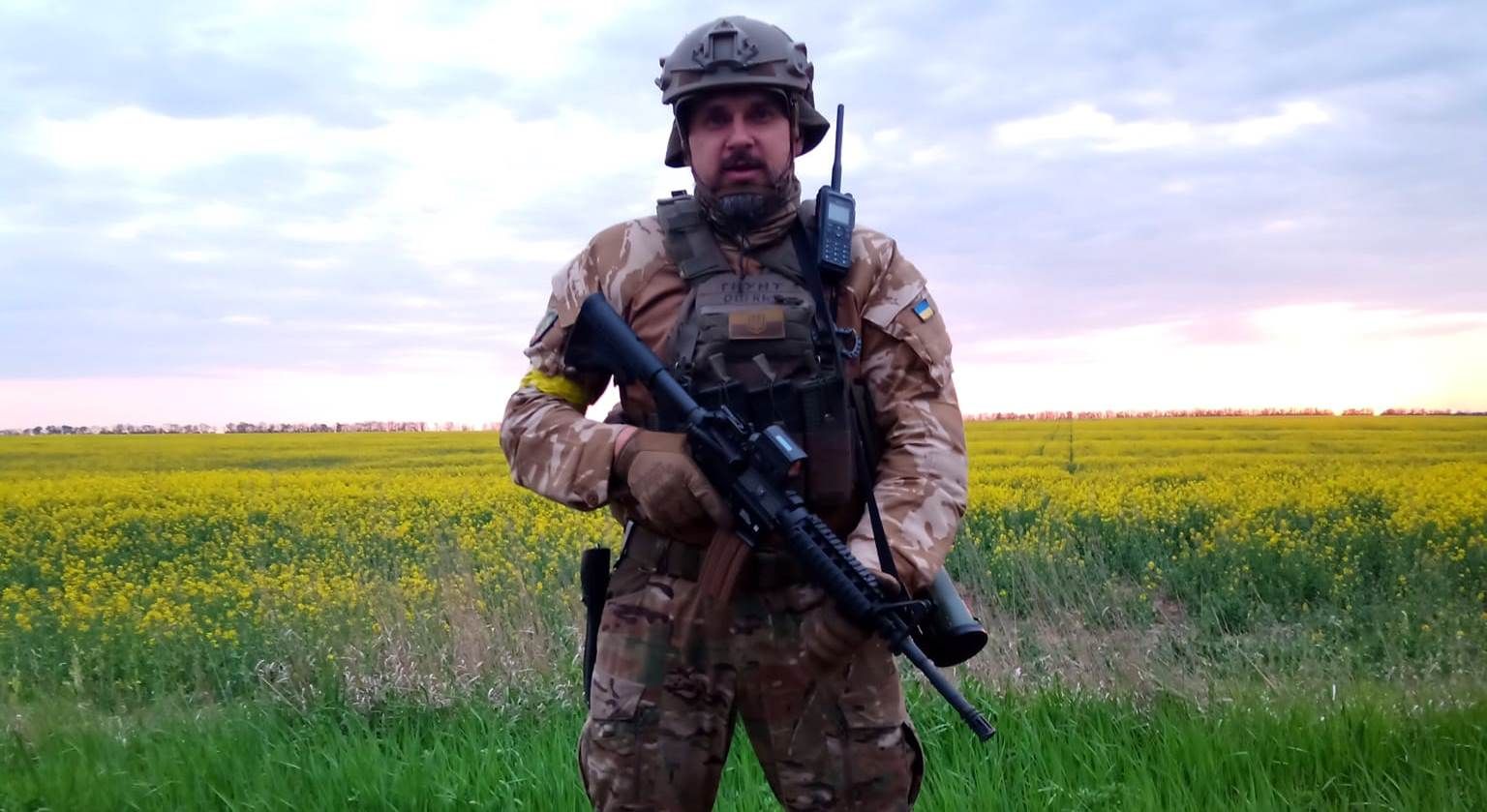 Олег Сенцов відповів, чи мають всі чоловіки йти на фронт - Кіно