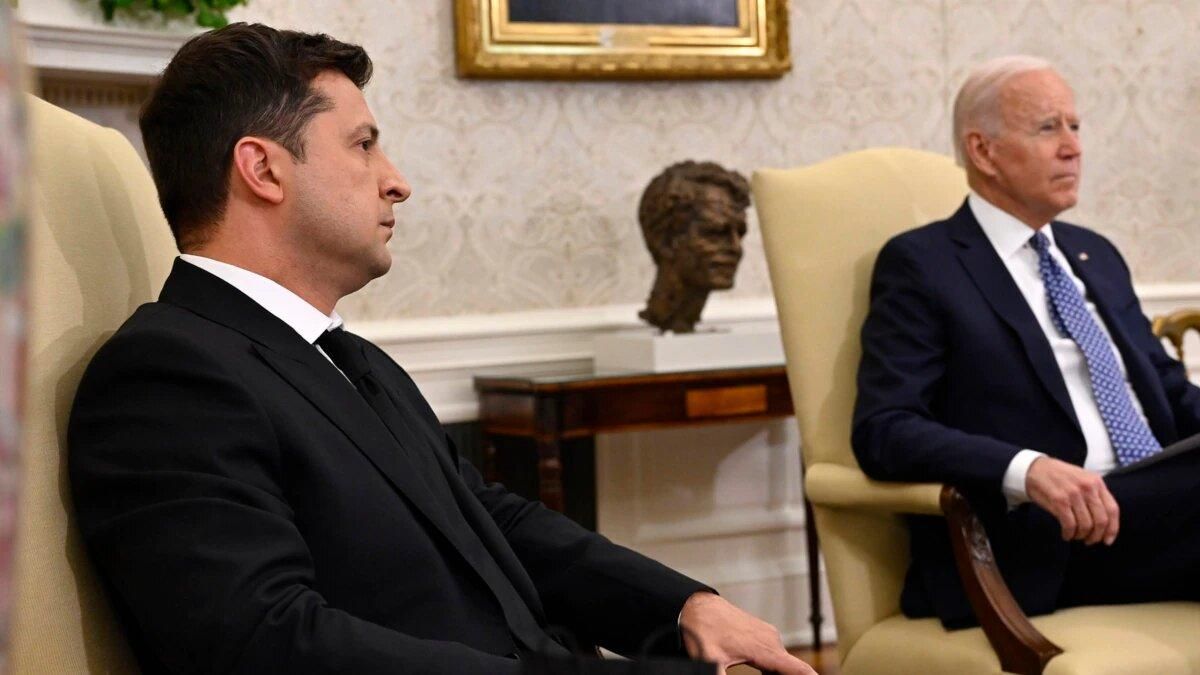 Зеленський подякував Байдену за допомогу у 3 мільярди доларів Зеленський подякував Байдену за допомогу у 3 мільярди доларів