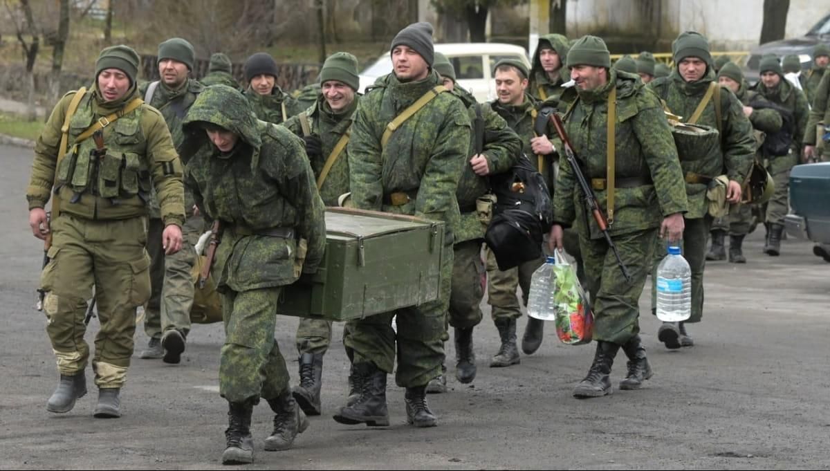 Армія росії - чому нові добровольчі батальйони росії є максимум ротами 