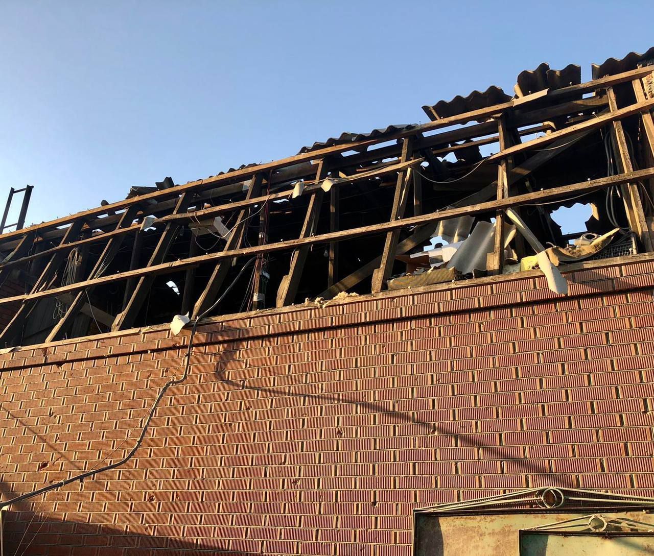 Наслідки обстрілу Дніпропетровщини, фото ілюстративне Наслідки обстрілу Дніпропетровщини, фото ілюстративне