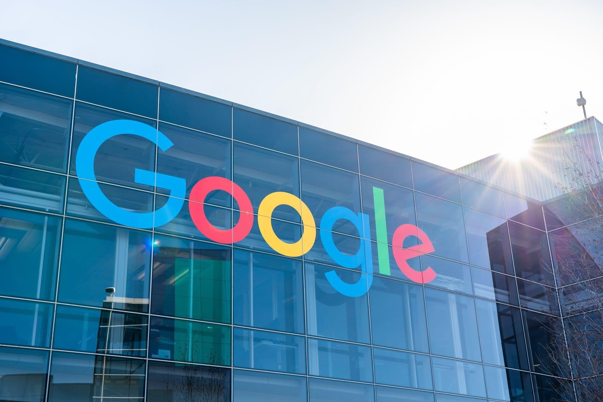 Google допоможе боротися з дезінформацією