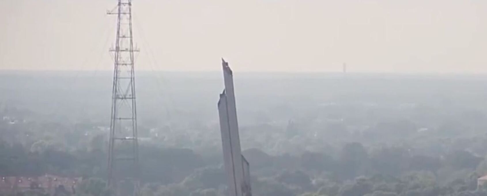 В Риге окончательно снесли памятник советским "освободителям" В Риге окончательно снесли памятник советским "освободителям"