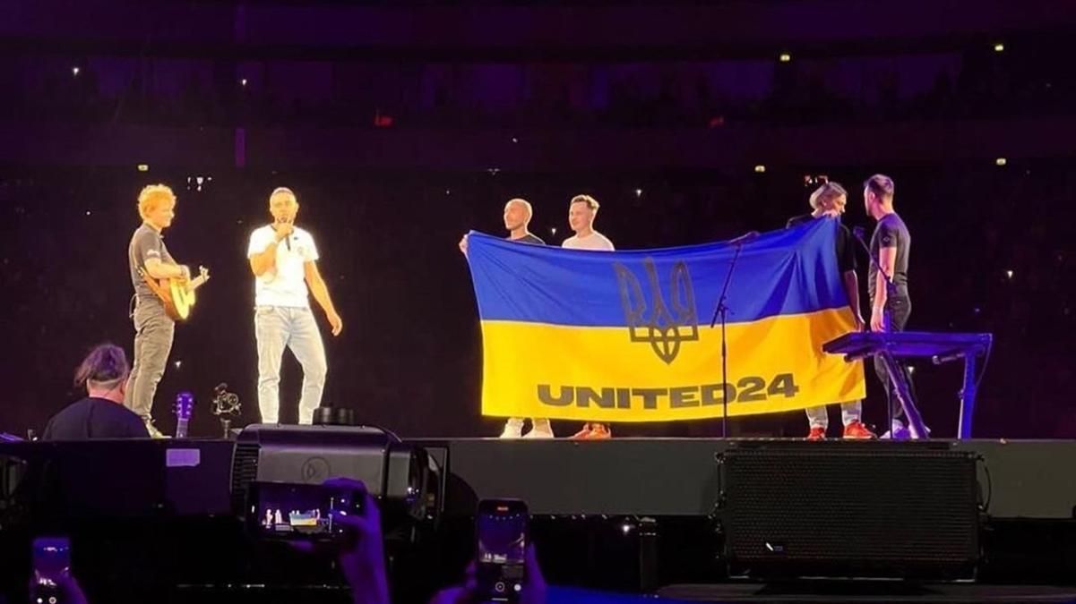 Тарас Тополя та Ед Ширан вперше наживо заспівали хіт 2step – відео з Варшави