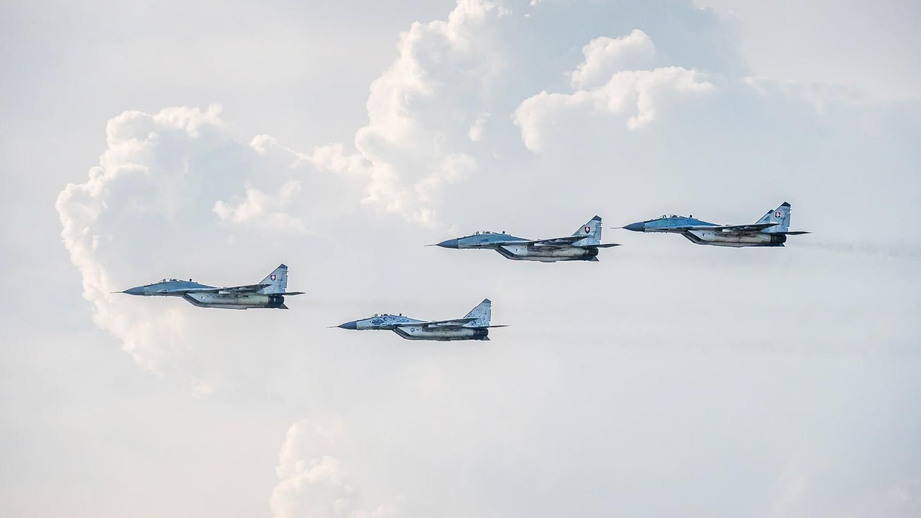 У Словаччині попрощалися з МіГ-29, які передають Україні У Словаччині попрощалися з МіГ-29, які передають Україні