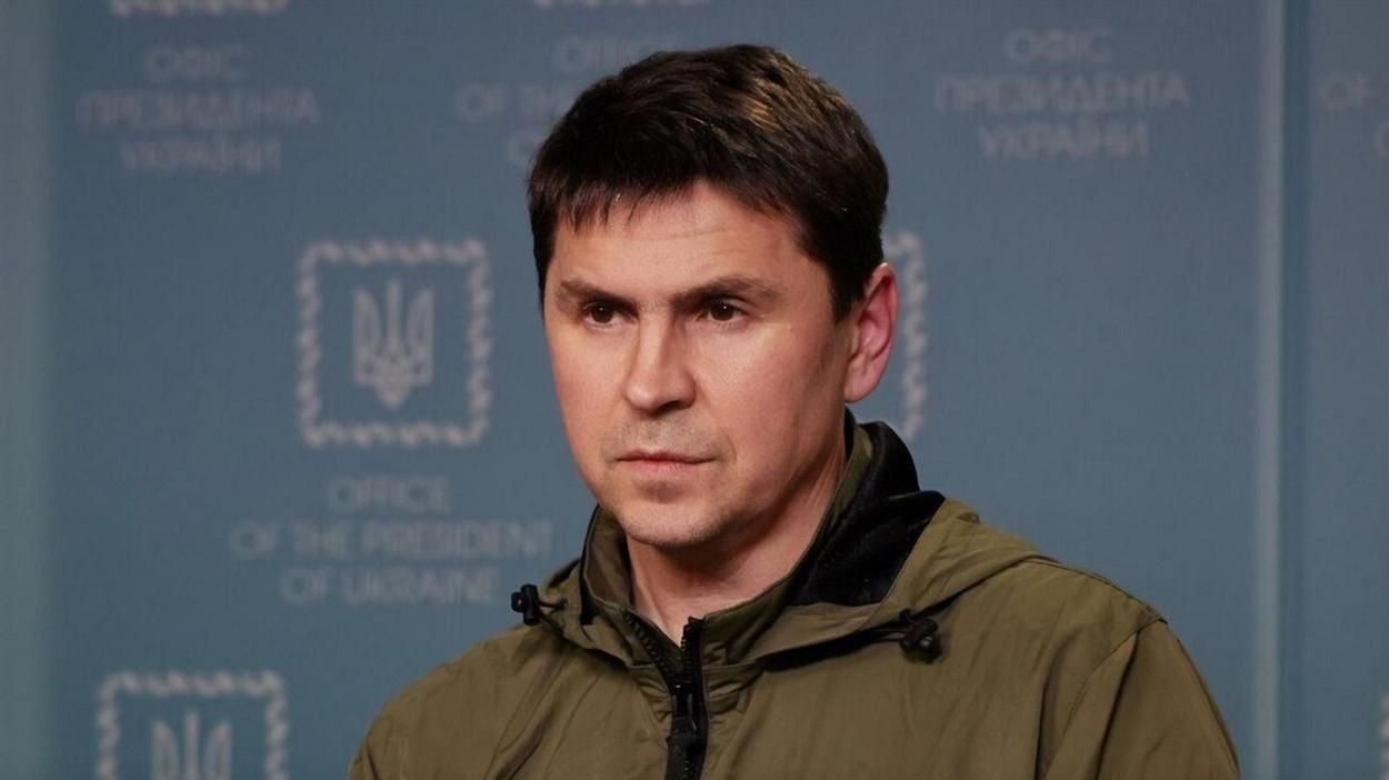 Подоляк заявил об обстрелах коридора в Запорожскую АЭС Подоляк заявил об обстрелах коридора в Запорожскую АЭС