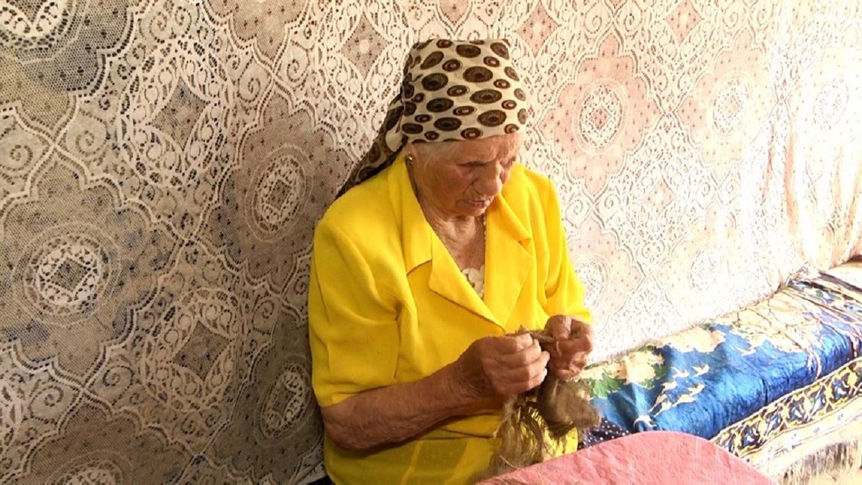 102-річна українка робить кікімори для ЗСУ – історія мешканки Житомирщини