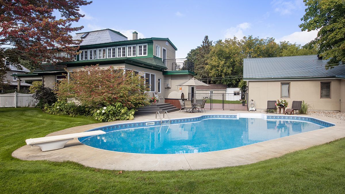 Влада Франції шукала порушників податкового законодавства з космосу - Техно Влада Франції шукала порушників податкового законодавства з космосу - Техно