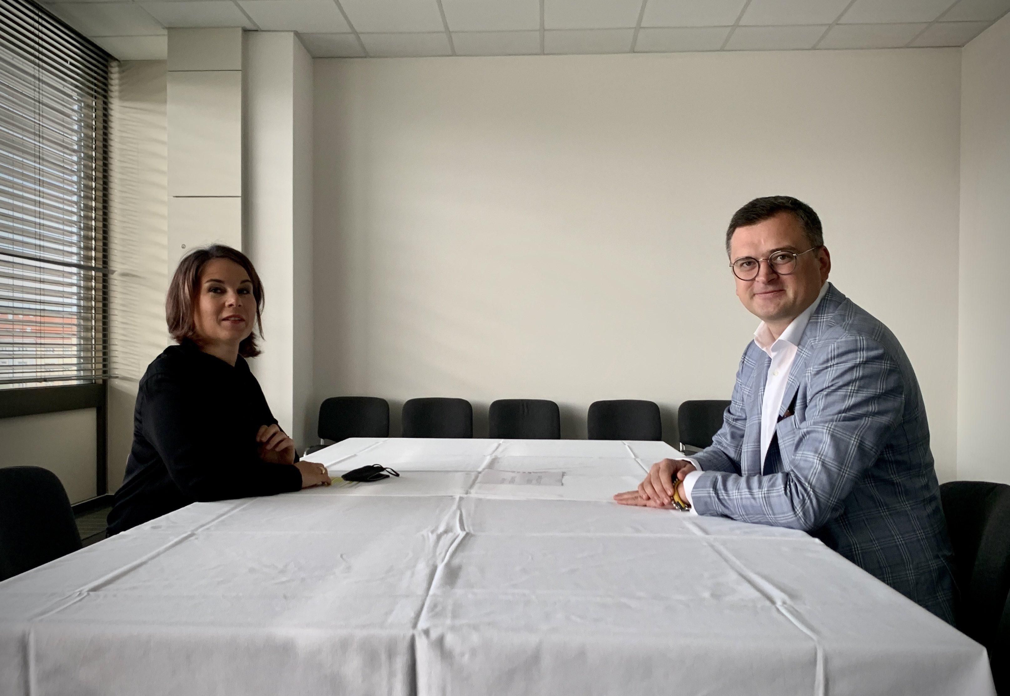 Кулеба встретился с Бербок - что обсудили министры Кулеба встретился с Бербок - что обсудили министры