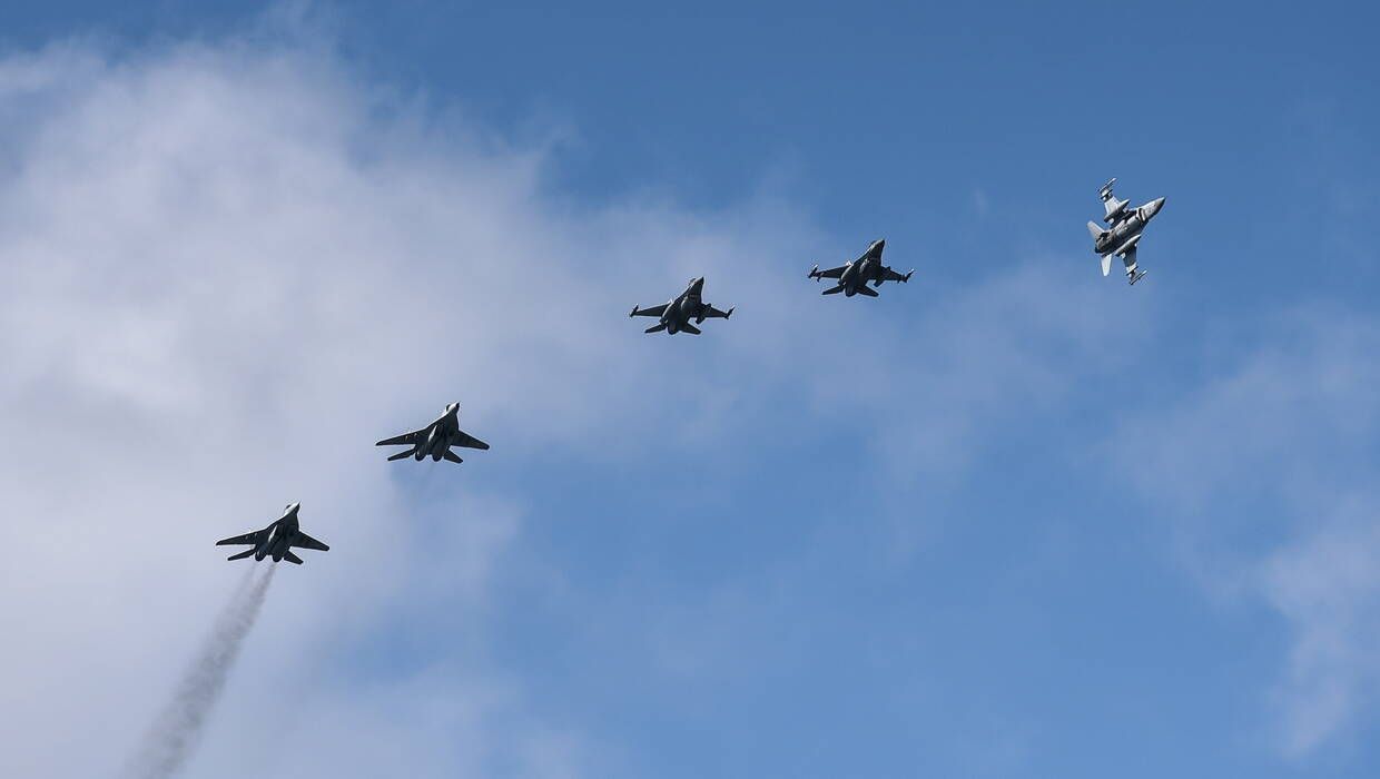 Винищувачі Польщі посилили безпеку у небі Словаччини - причина Винищувачі Польщі посилили безпеку у небі Словаччини - причина
