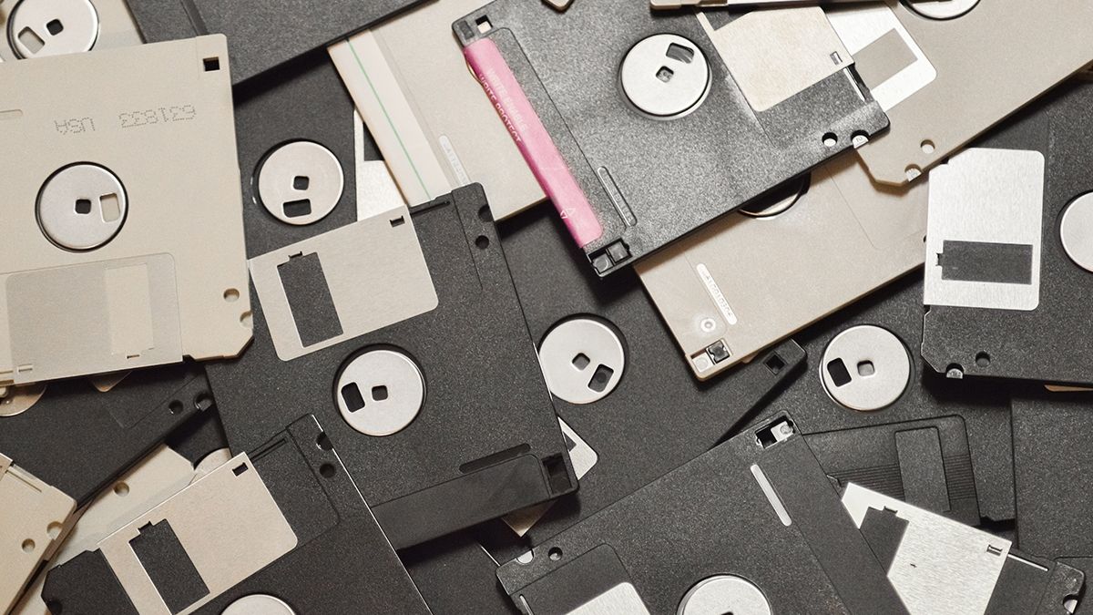 В Японии до сих пор массово используют дискеты, но скоро все изменится - Техно