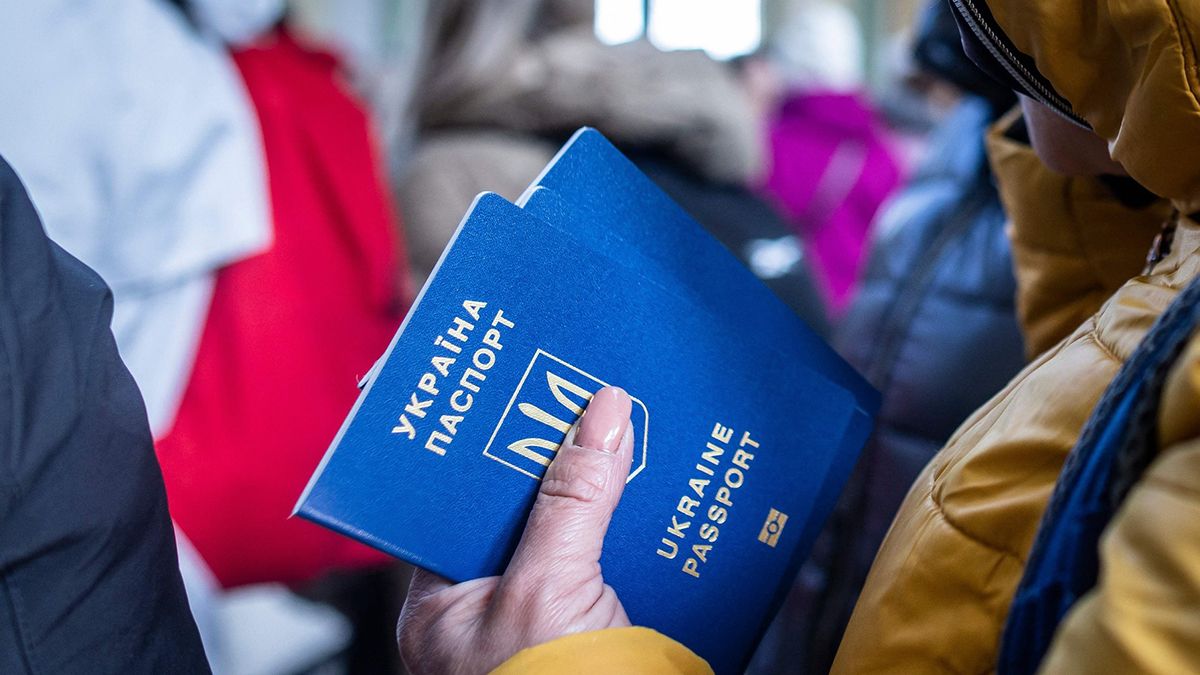 Чек-ліст для тих, хто їде з Польщі: які справи потрібно завершити перед виїздом з країни