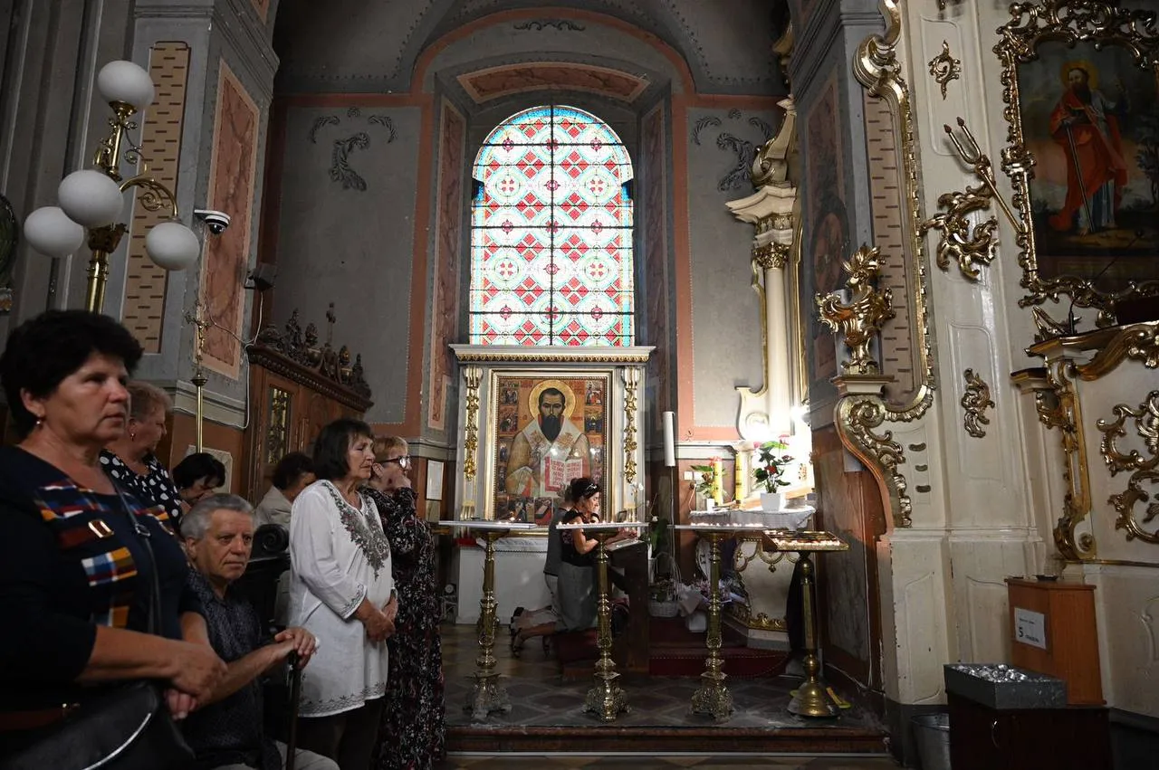 Молебень за 128 бригаду Закарпаття Молебень за 128 бригаду Закарпаття