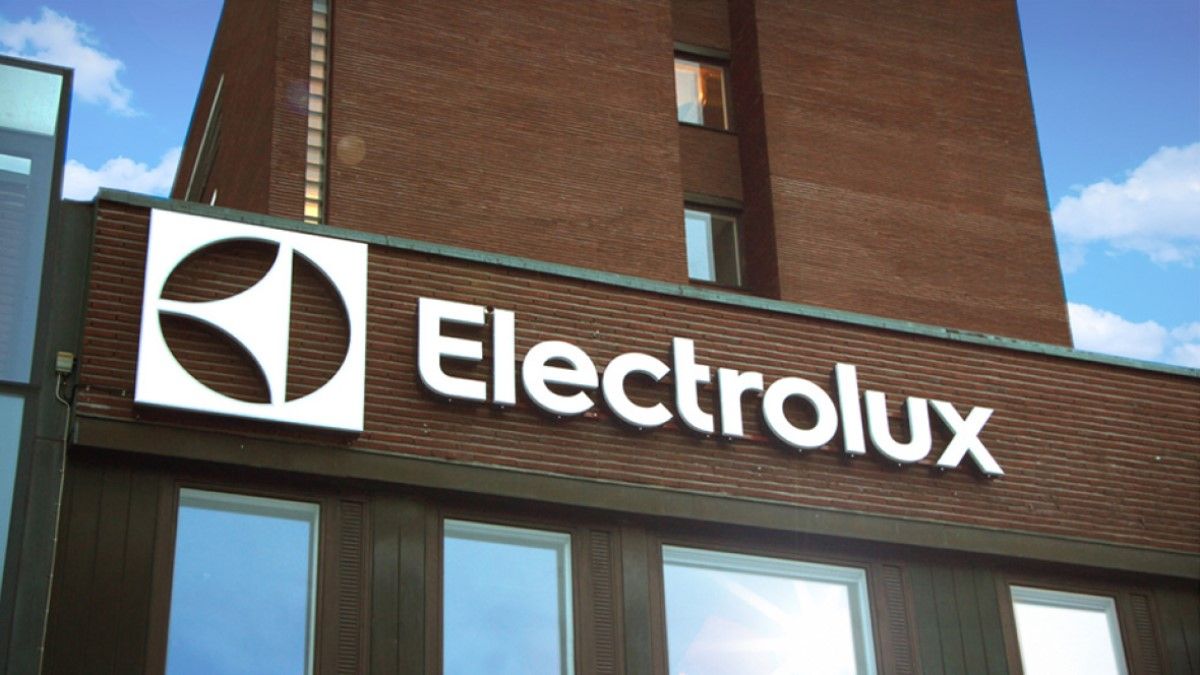 Electrloux повністю йде з росії