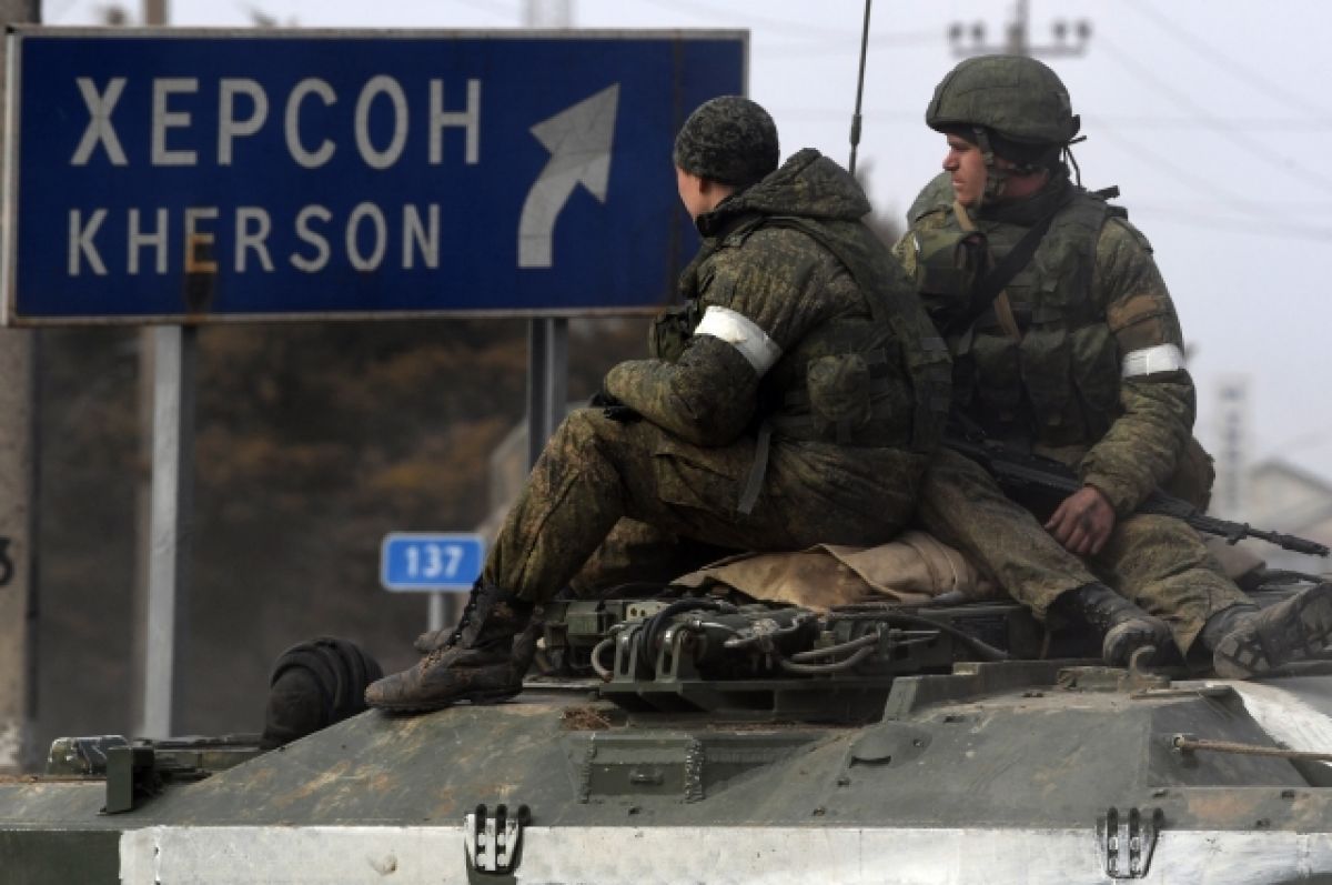 Российские военные покинули Херсон с награбленным имуществом - Новости Украины - 24 Канал