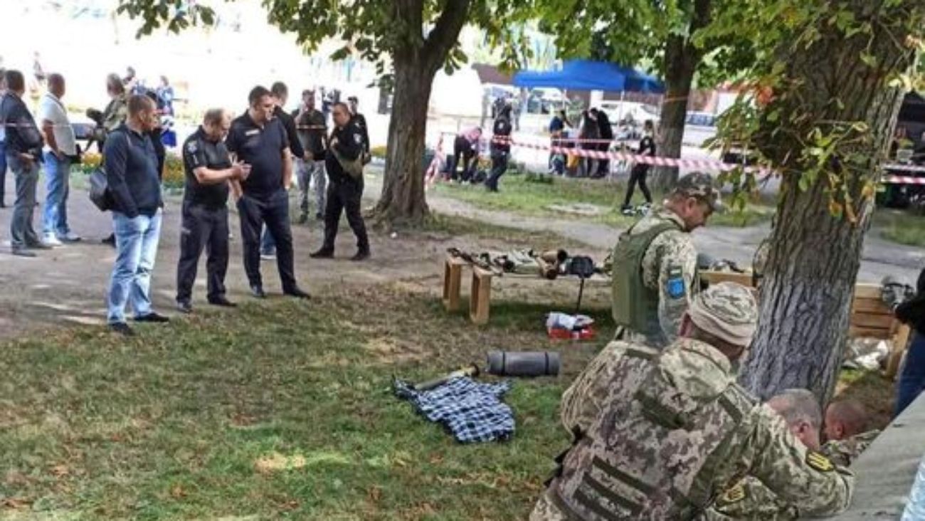 Детонация снаряда на выставке оружия в Чернигове: возросло количество пострадавших