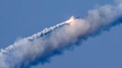 Росіяни випустили по Україні понад 10 ракет: 2 з них вдалося збити силам ППО