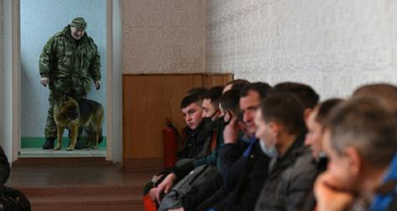 В Донецкой области россияне нашли "новый источник" пополнение потерь В Донецкой области россияне нашли "новый источник" пополнение потерь