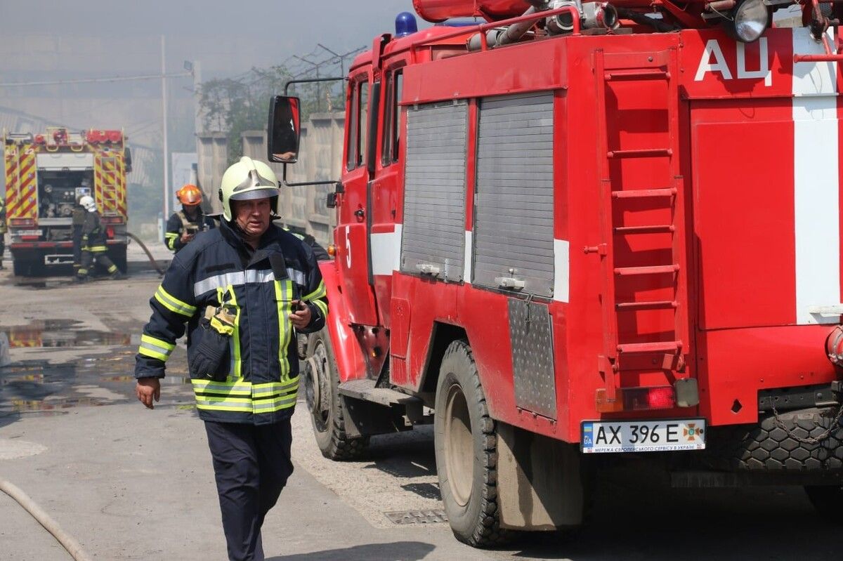 Рятувальники в Харкові, фото ілюстративне Рятувальники в Харкові, фото ілюстративне