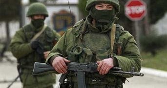 У Куп'янську росіяни незаконно утримують близько 40 місцевих у відділку поліції У Куп'янську росіяни незаконно утримують близько 40 місцевих у відділку поліції