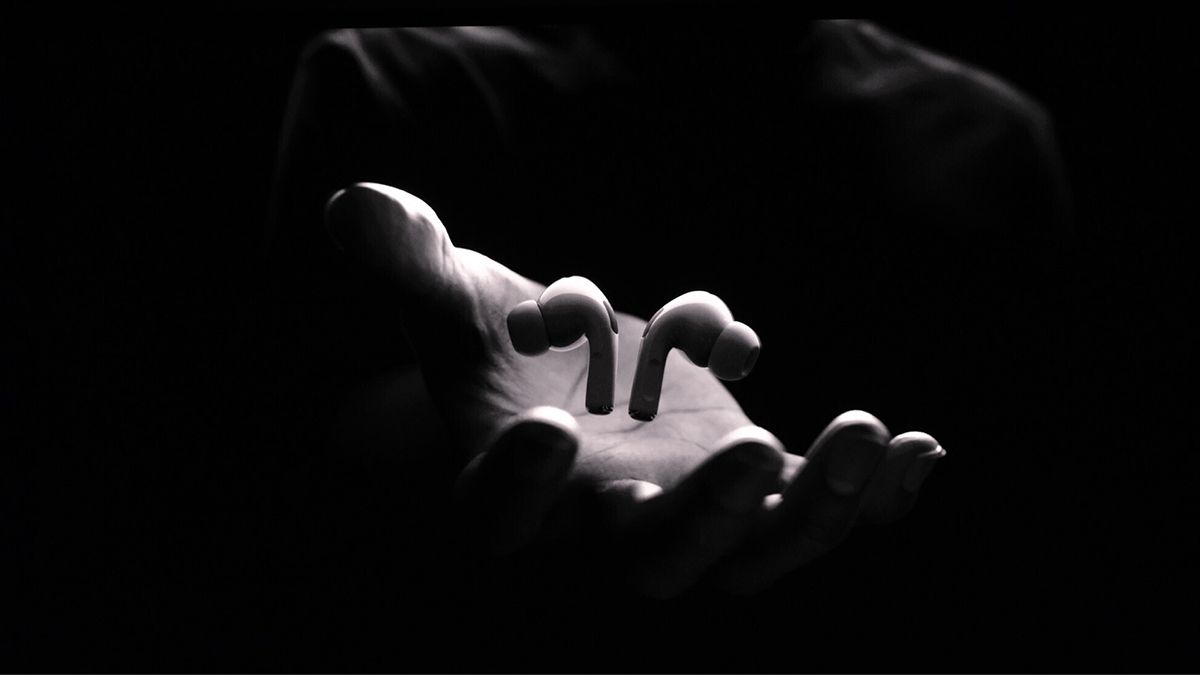 Apple оновила AirPods Pro 2 – навушники зі свайпами, кращим кейсом та новими насадками - Техно Apple оновила AirPods Pro 2 – навушники зі свайпами, кращим кейсом та новими насадками - Техно