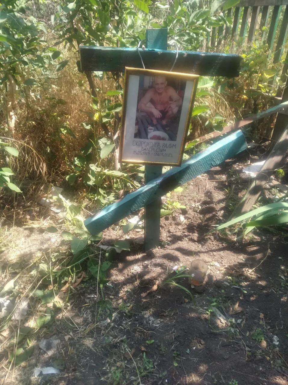 Брата Владислава похоронили у дворі Брата Владислава похоронили у дворі