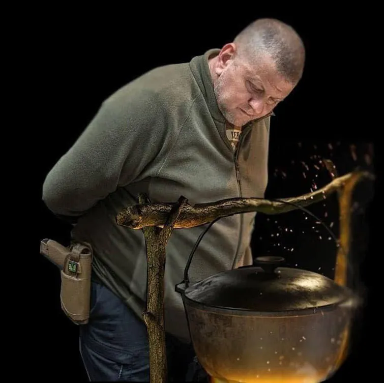 Залужний куховарить Залужний куховарить